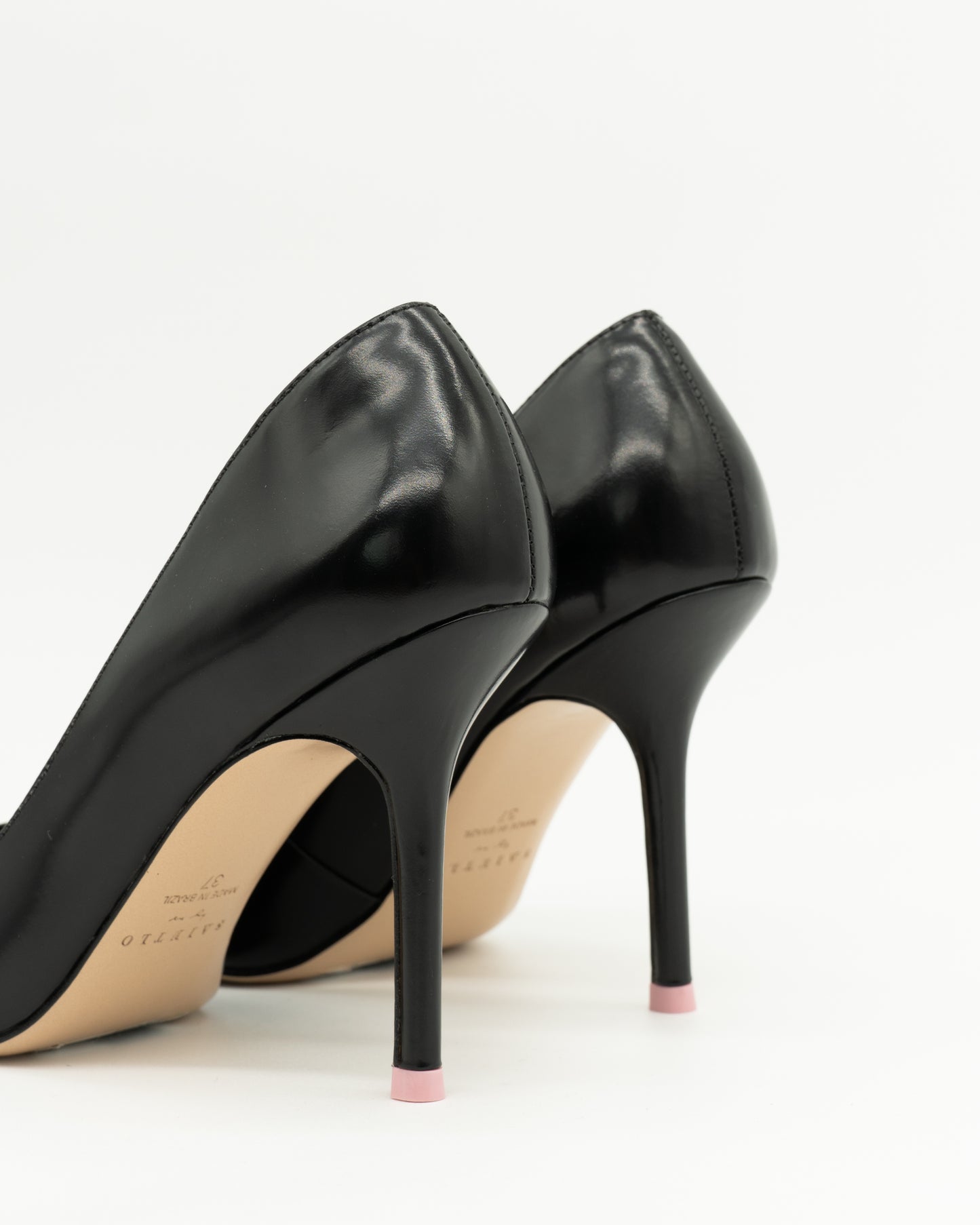 Black Box Leather Pump